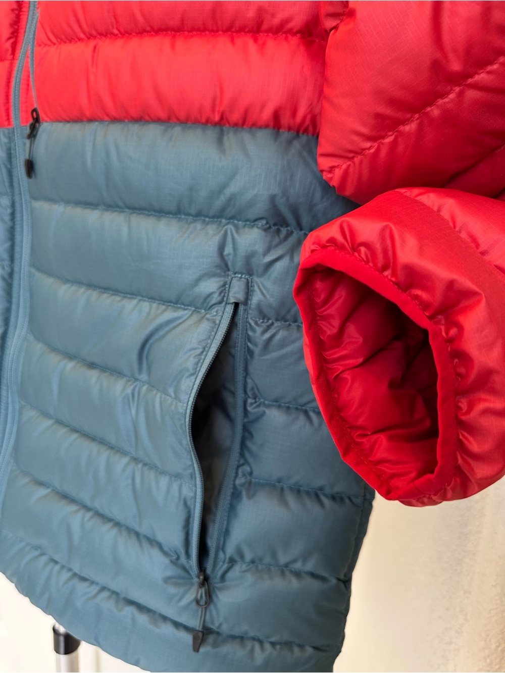 NWT Men’s Marmot Highlander Down Jacket size M - Picture 3 of 8